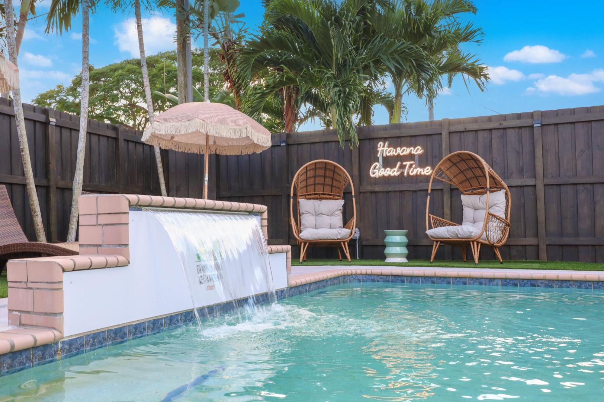 Havana Haven By Bk - Family Friendly - Close To - Large Heated Pool - 4 Beds - Sleeps 8 Holiday home